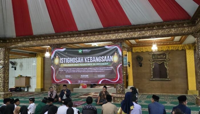 Istighosah Kebangsaan: Mahasiswa Pesantren se-Indonesia Gelar Doa Bersama untuk Perdamaian dan Persatuan Bangsa